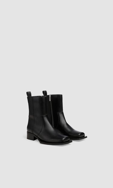prev--KAREL - BLACK